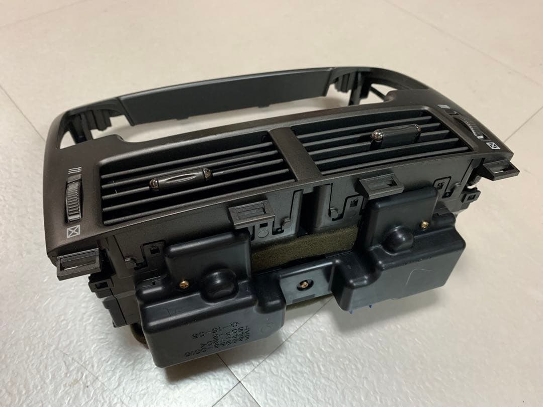 トヨタセルシオ30 31 前期 純正ナビエアコンルーバーカバー　インパネ　中古品