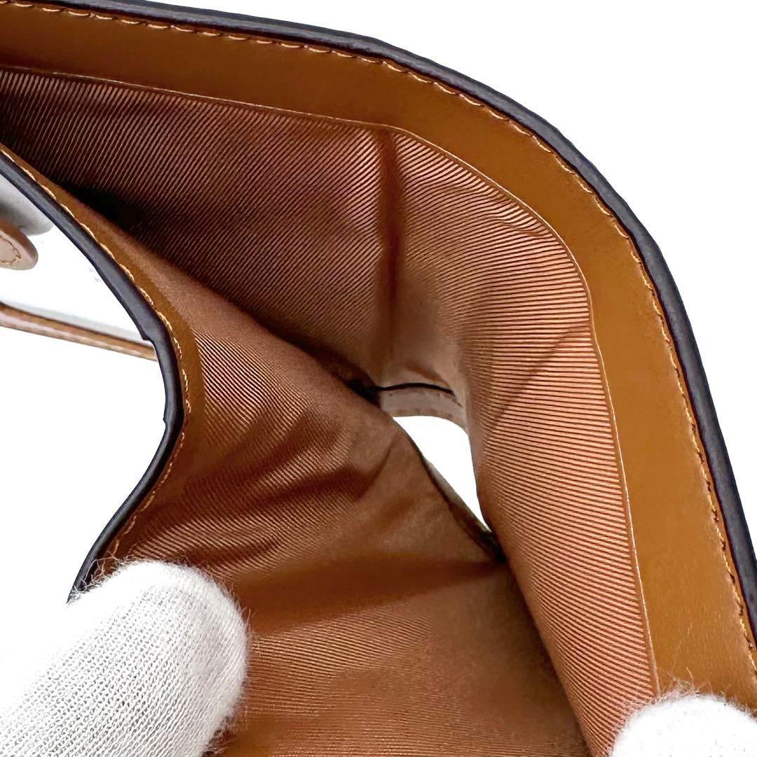 未使用✨COACH スナップウォレット ２つ折り財布 Cチャーム 本革 ホワイト