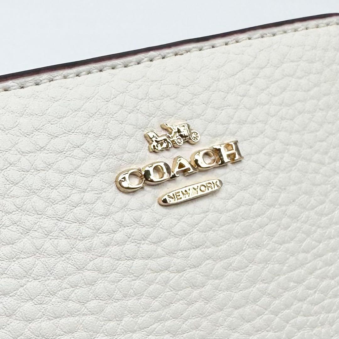 未使用✨COACH スナップウォレット ２つ折り財布 Cチャーム 本革 ホワイト
