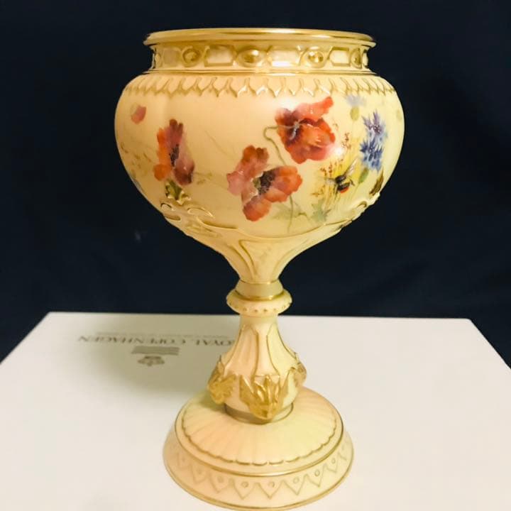 ロイヤルウースター  ブラッシュアイボリー　ポプリポット