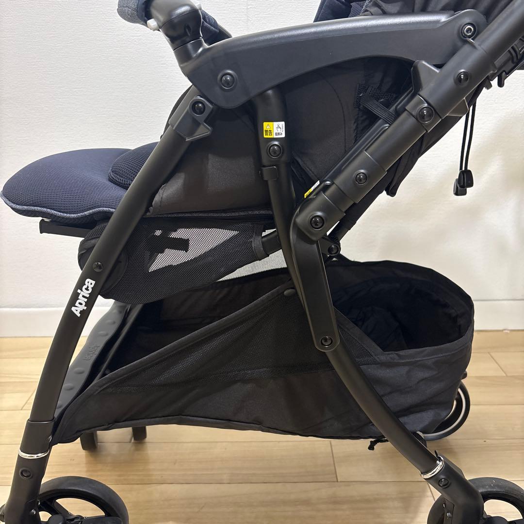 【美品】 Aprica ラクーナクッションフリー ネイビー 2141888