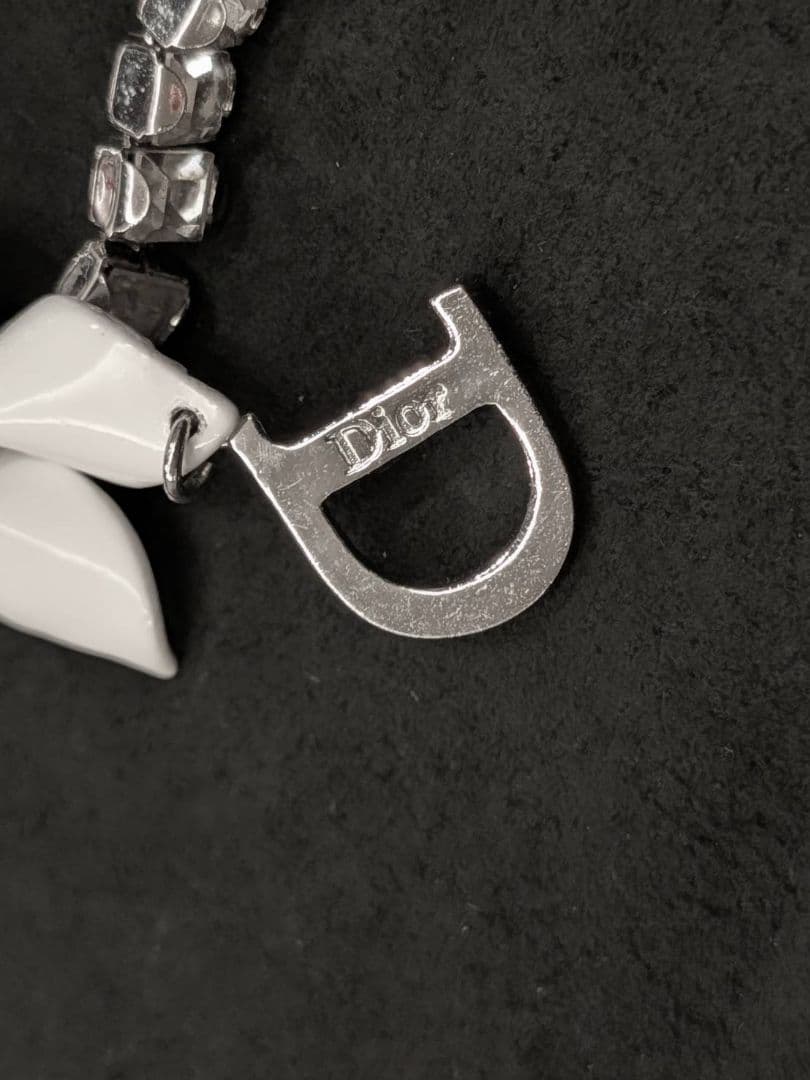 Dior ホワイトフラワーブレスレット　スワロフスキー