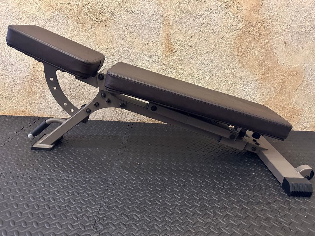トレーニングベンチ　調整可能　フラット
