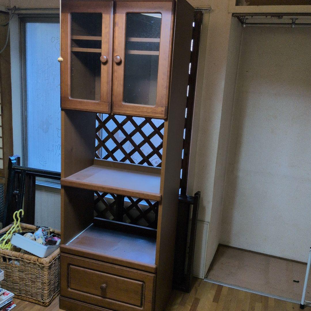 ブラウン木製キッチン収納