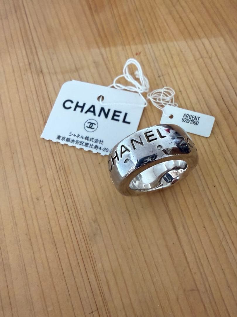 CHANEL シャネル