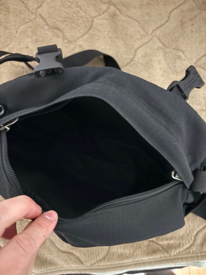 値下げSupreme ボディバッグ ブラック