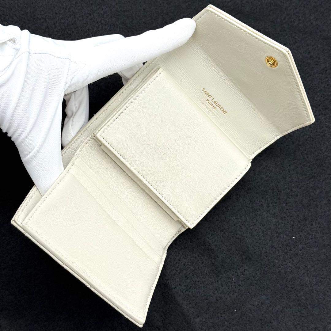 サンローラン YSL カサンドラ マルチフォールド ホワイト コンパクト　P31
