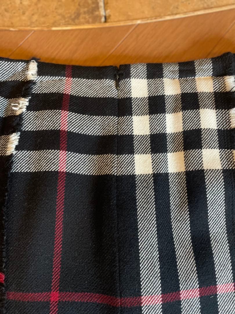 バーバリーロンドンスカート 膝下